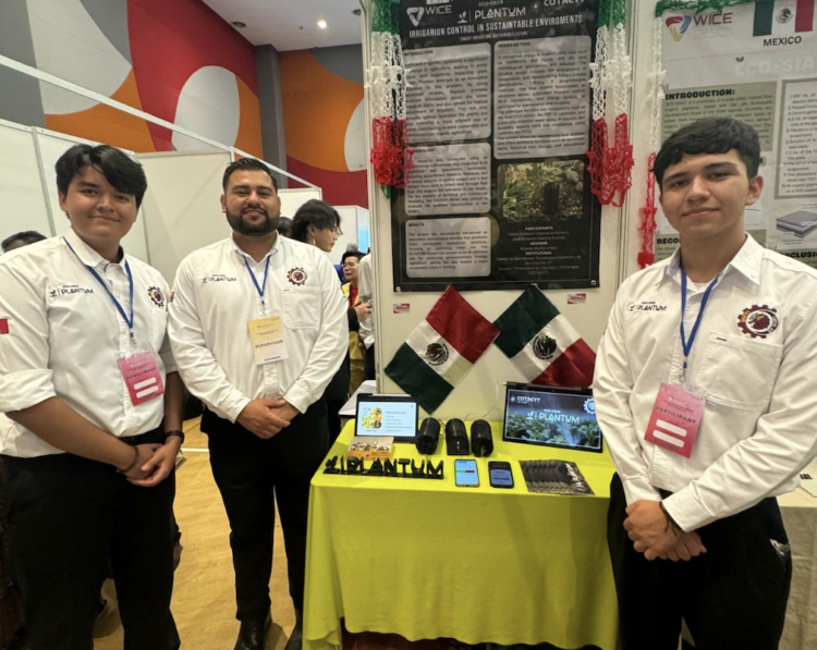 Ganan tamaulipecos medalla de oro en Certamen de Invenciones en Malasia